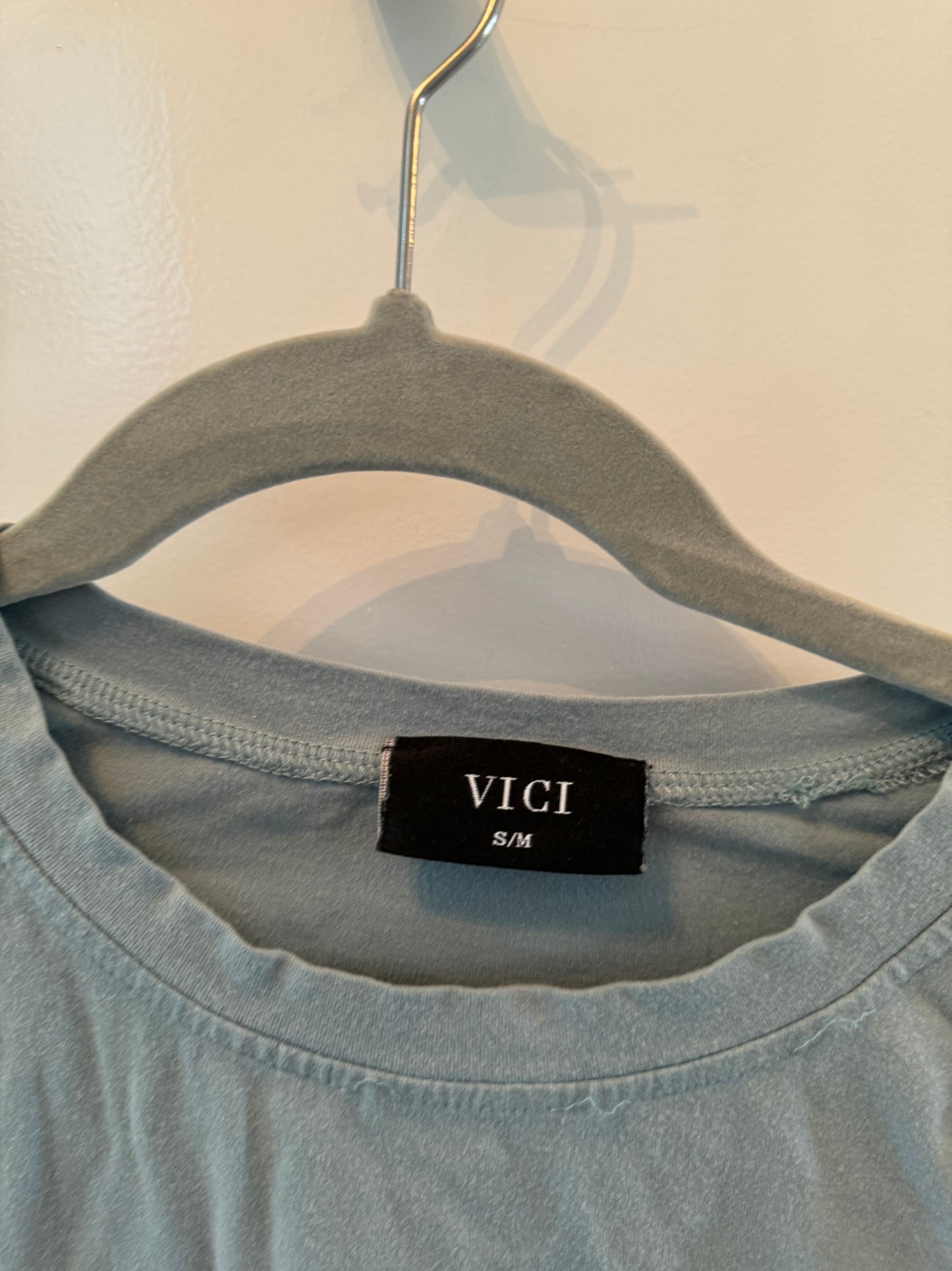 Vici Distressed Tee Size Small (oversized)