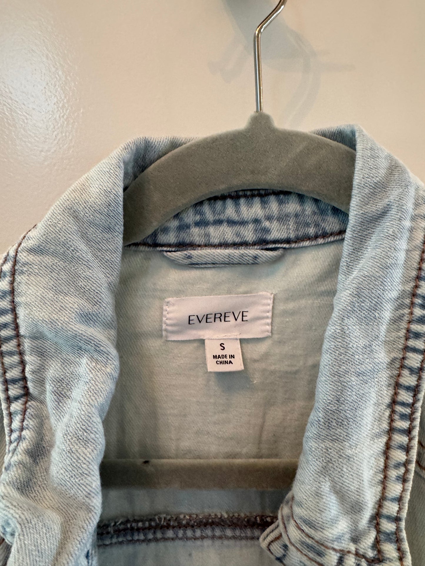 Evereve Denim Top Women’s Small