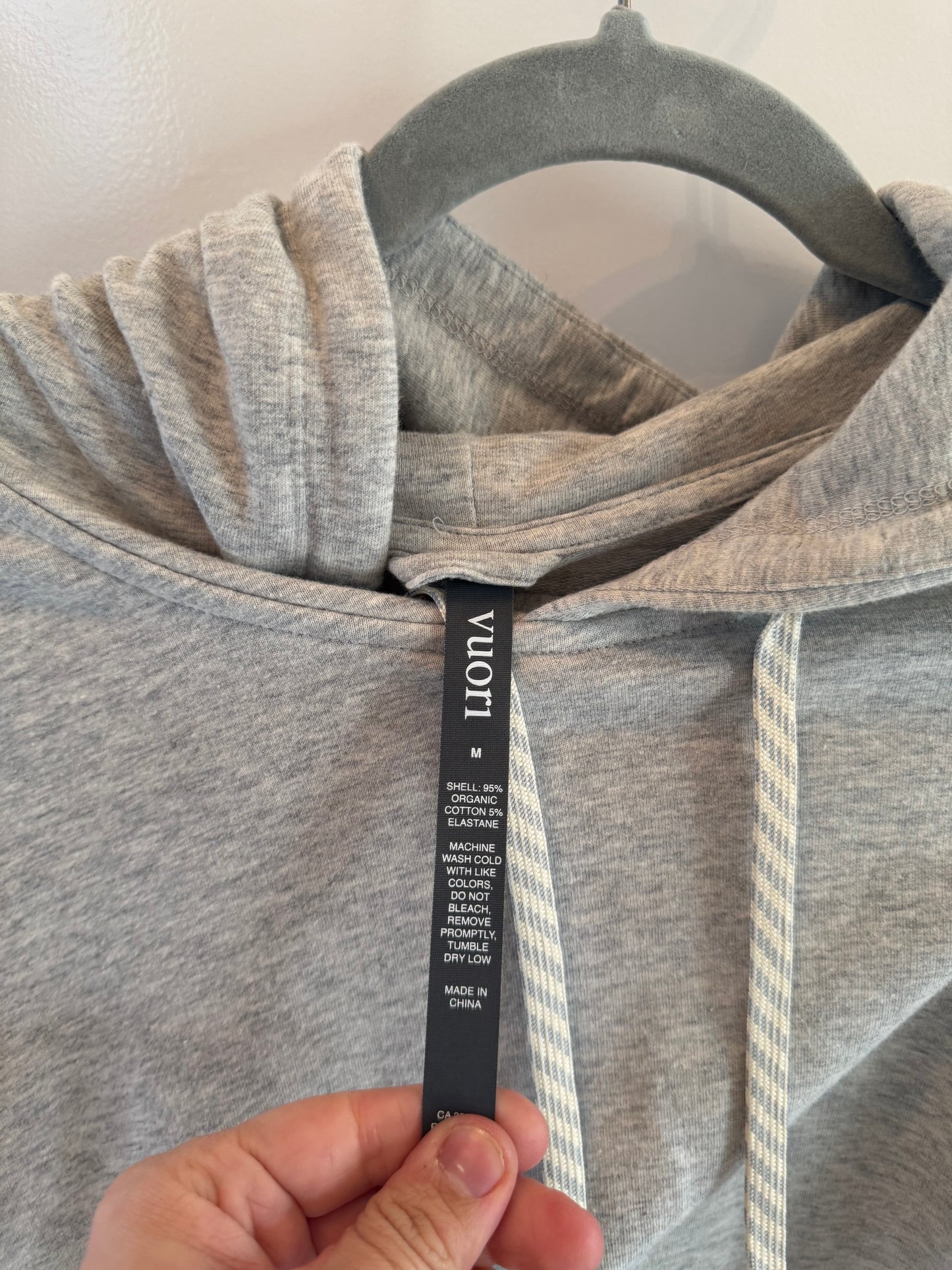 Vuori Hoodie Women’s Medium Gray