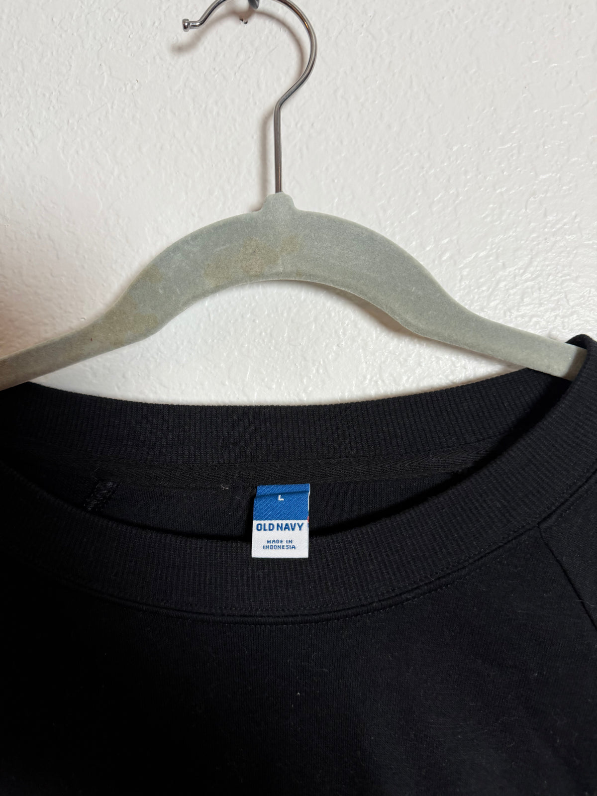 Women’s Eagles Sweatshirt Size Large