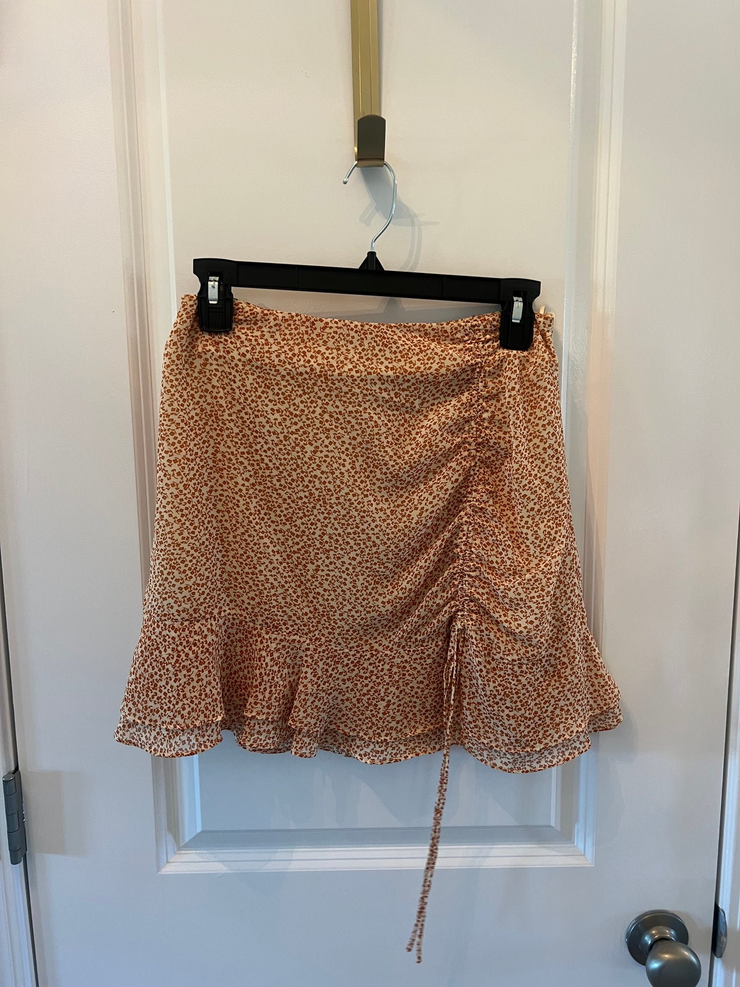 Cotton Candy LA Floral Ruffle Mini Skirt Women’s Size Medium Orange