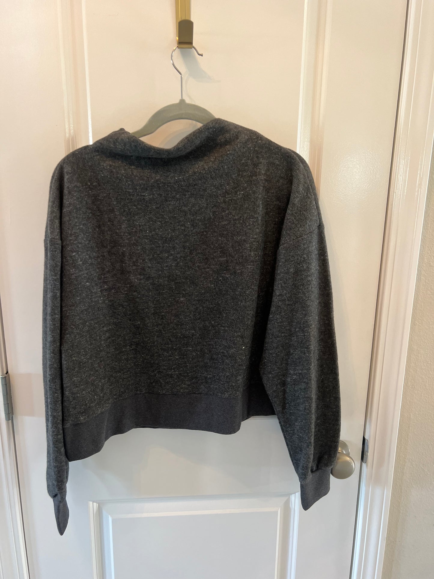 Nike Embroidered Logo Training Pullover Women’s Size Small Dark Heather Charcoal