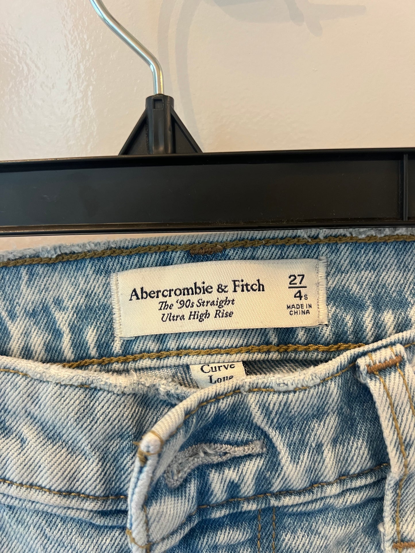 Abercrombie & Fitch High Rise 90s Straight Jeans Size 27 short