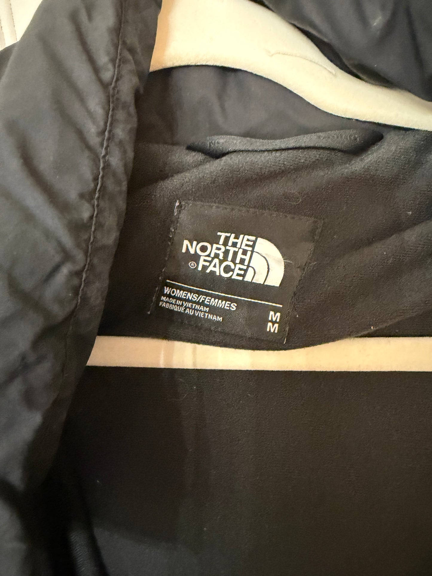 The North Face Miss Metro II Hooded Water Resistant Down Parka Women’s Medium Black