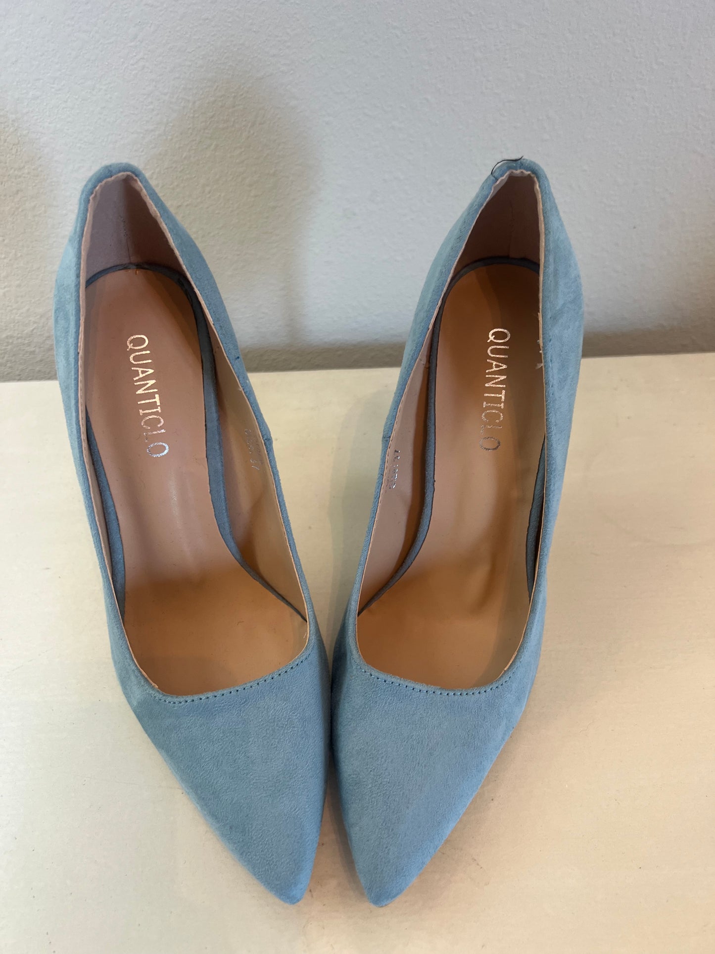 Women’s Blue Faux Suede Heels Size 6