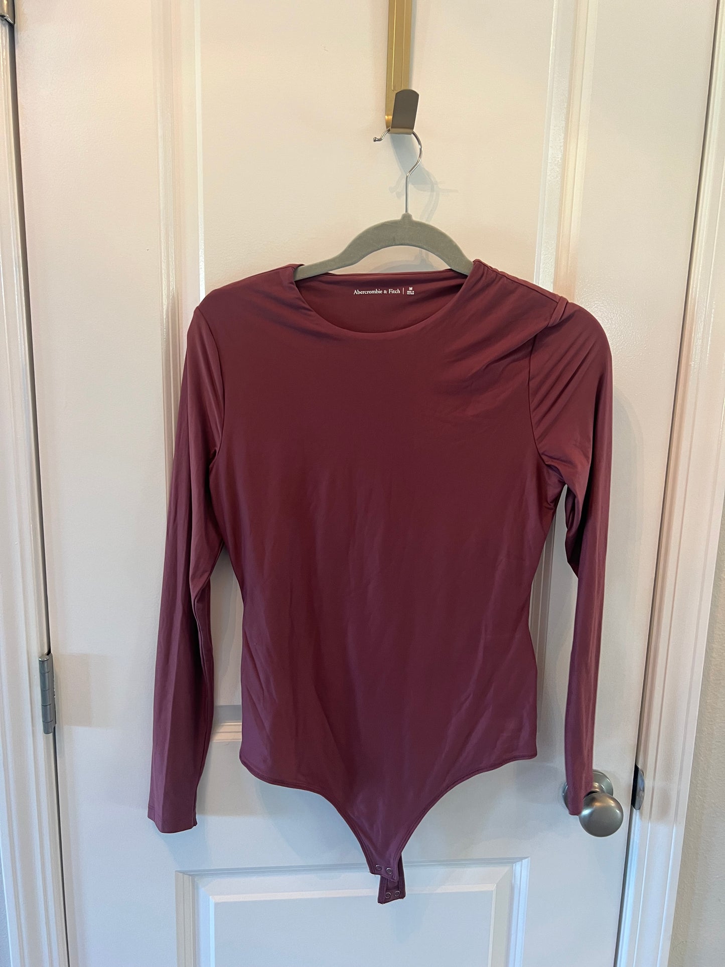 Abercrombie & Fitch Long Sleeve Crewneck Bodysuit Size Women’s Medium 8-10 Plum