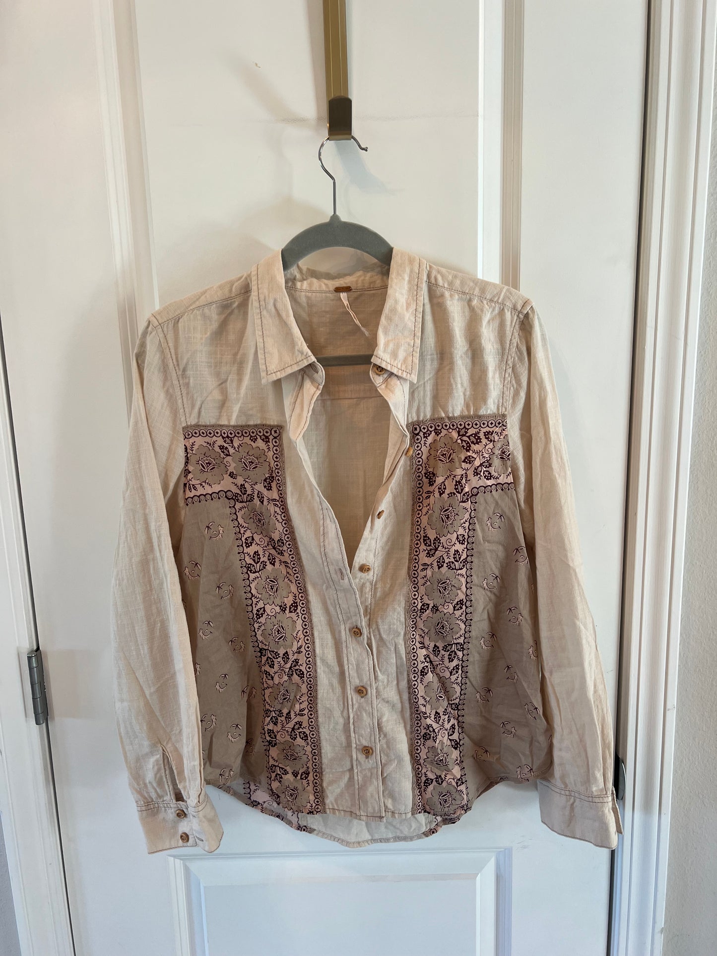 Free People Born Free Button Front Long Sleeve Shirt Women’s Size Small Cream