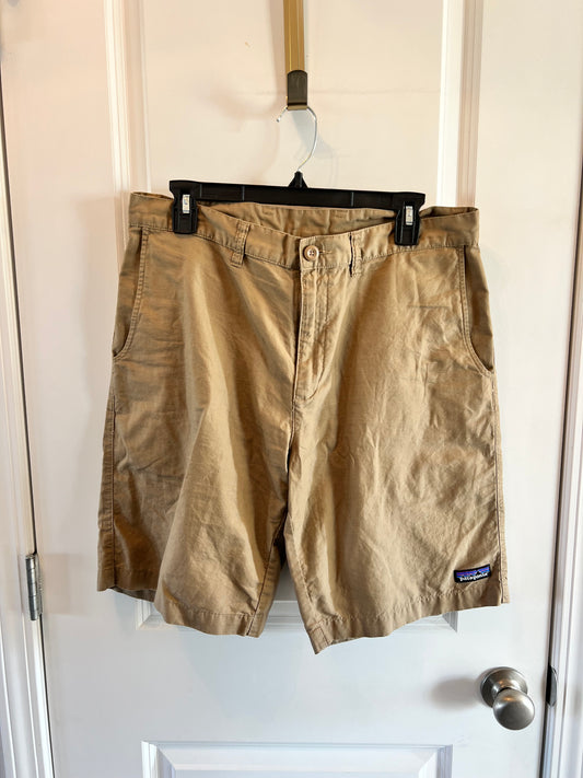 Patagonia Organic Cotton Shorts Men’s 34 Khaki