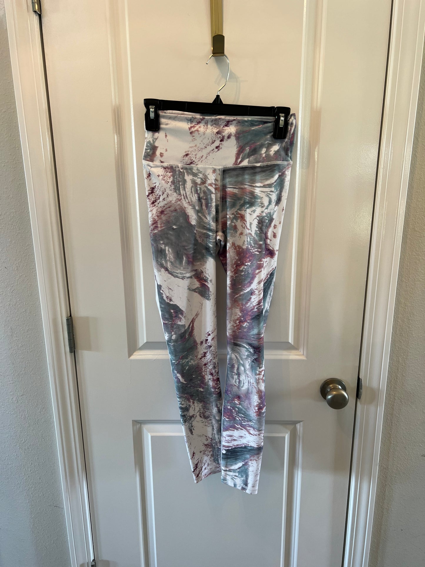 Fabletics High Rise Active Leggings Women’s Size XS Gray Multi