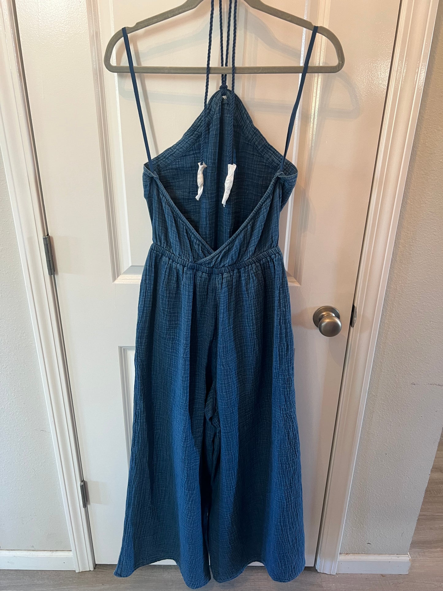 Aerie Strappy Halter Jumpsuit Women’s Size Medium 8-10 (30-31) Blue