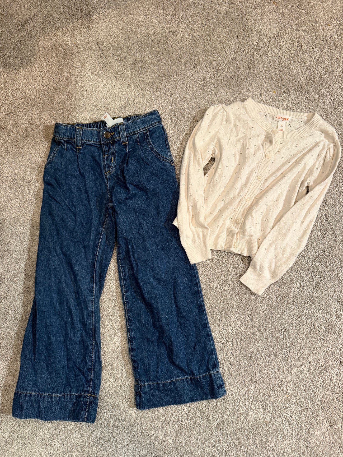 Cat & Jack Sweater Outfit Size 5T