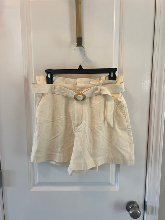 Sofia Belted Paperbag Shorts Women’s Size Medium (30-31) Cream