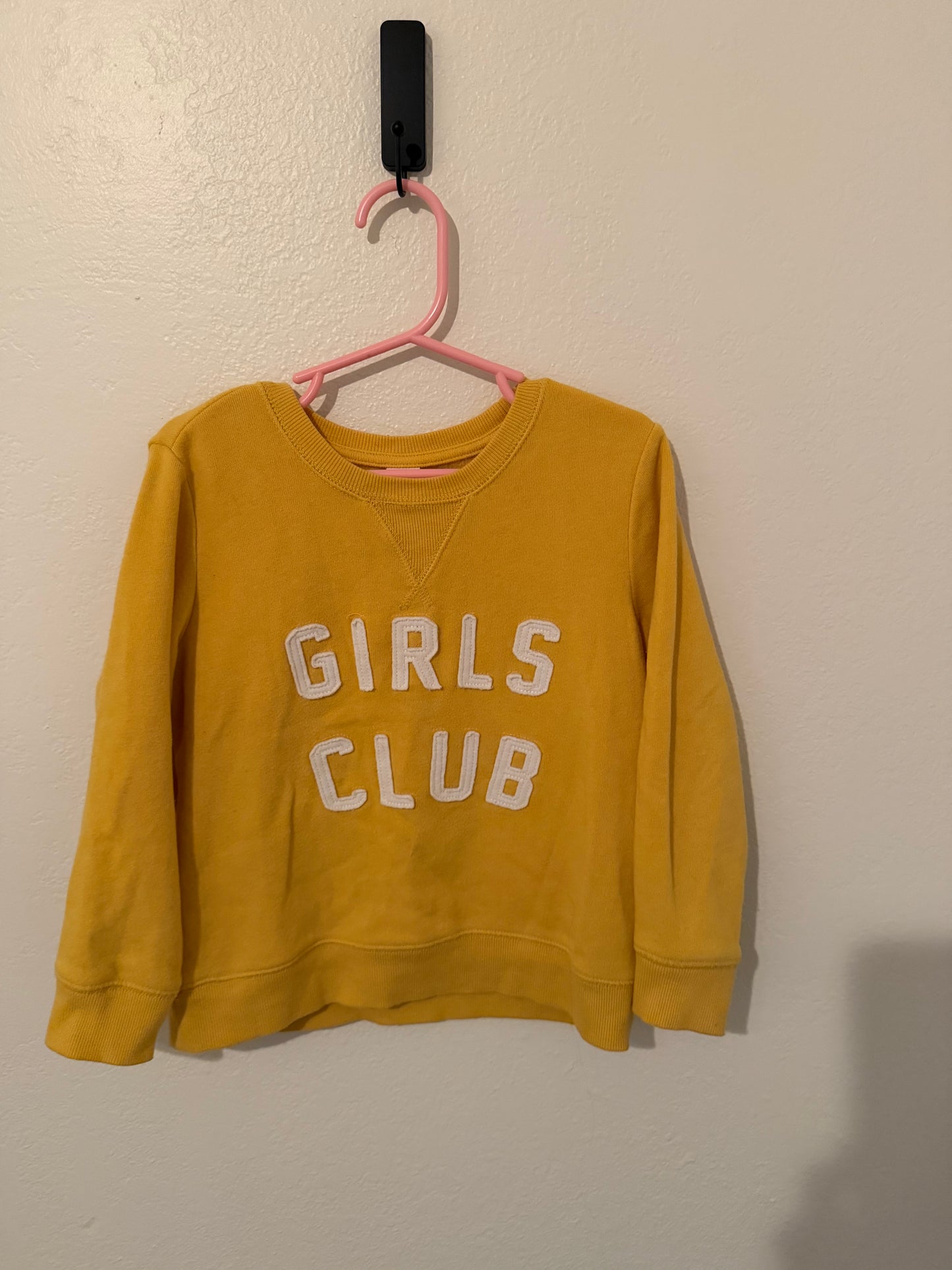 Old Navy Girls Club Sweatshirt Youth Size XS (5) Mustard