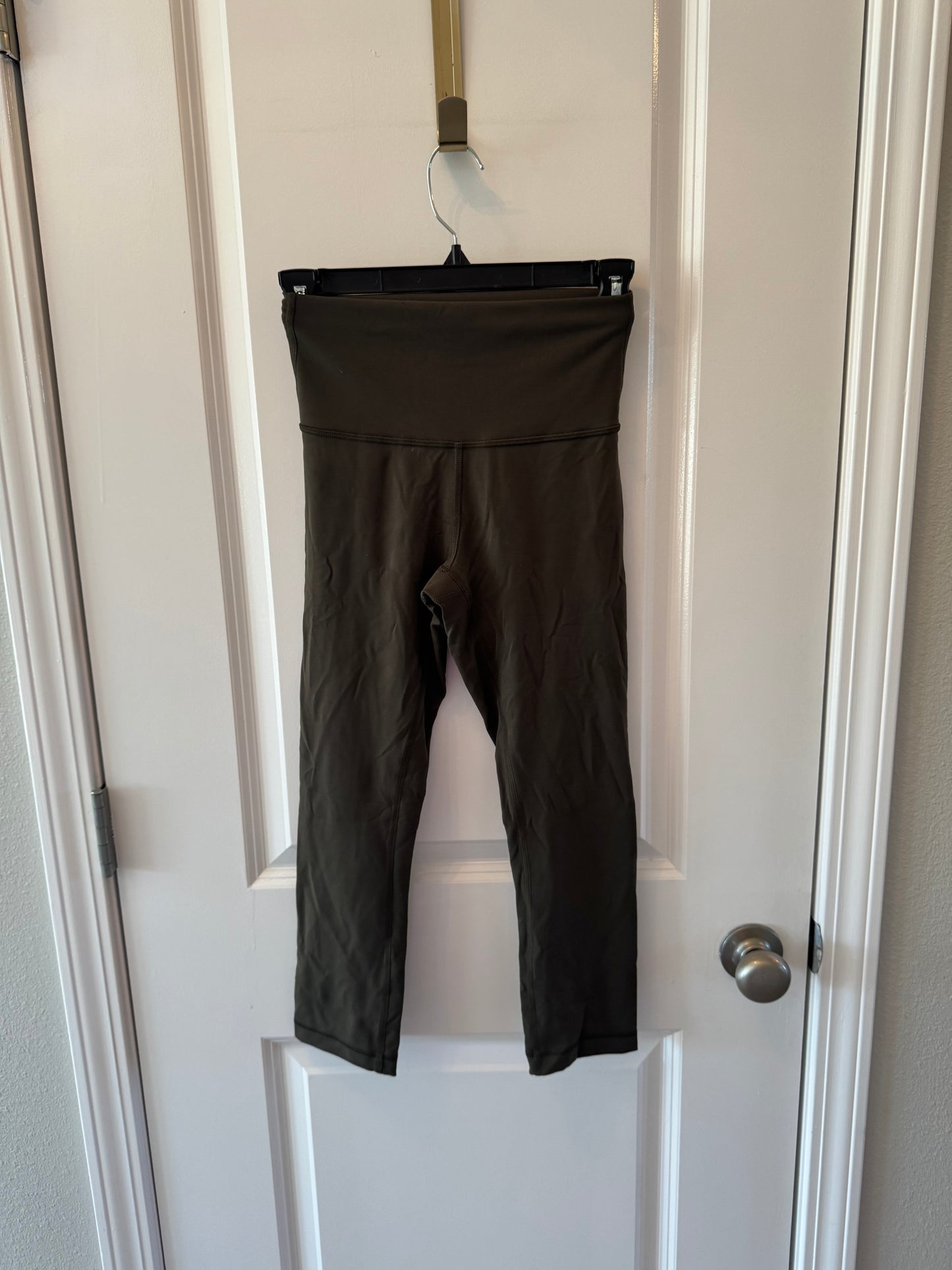 Lululemon Crop Leggings Women’s Size 4 Dark Olive