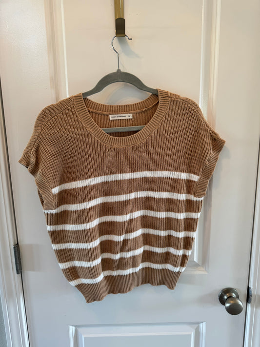 Moon & Madison Sweater Top Size Medium