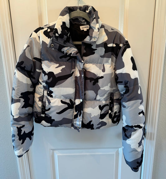 Revolve Superdown Camo Heidi Puffer Jacket Women’s Size Small Black