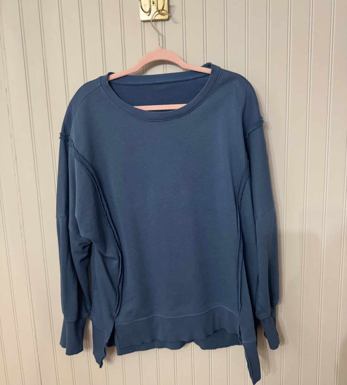 Distressed Long Sleeve Top Women’s Large Navy