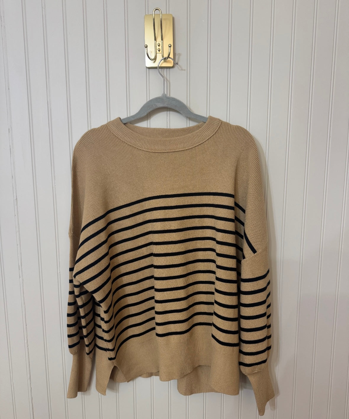 Stripe Crewneck Sweater Women’s Medium Tan