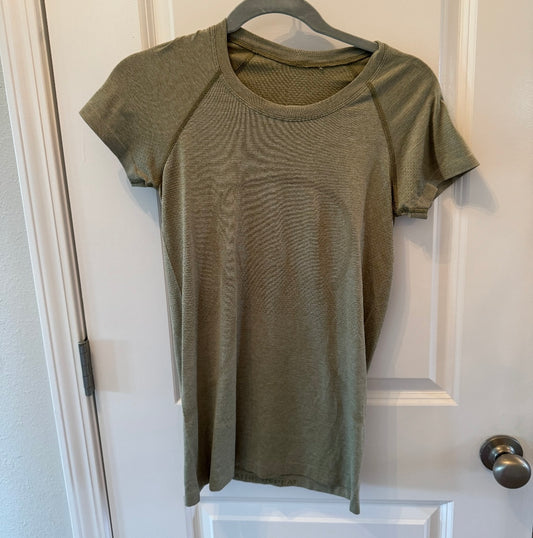 Lululemon Swiftly Tech Short Sleeve 2.0 Top Women’s Size 6 Rosemary Green