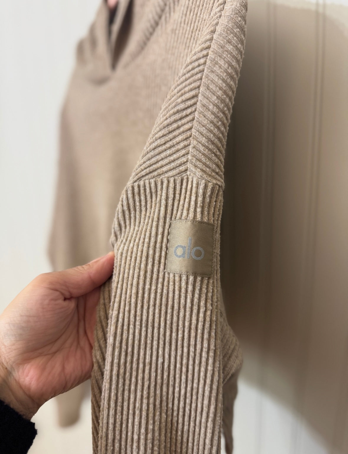 Alo Muse Hoodie Women’s Small Gravel Heather