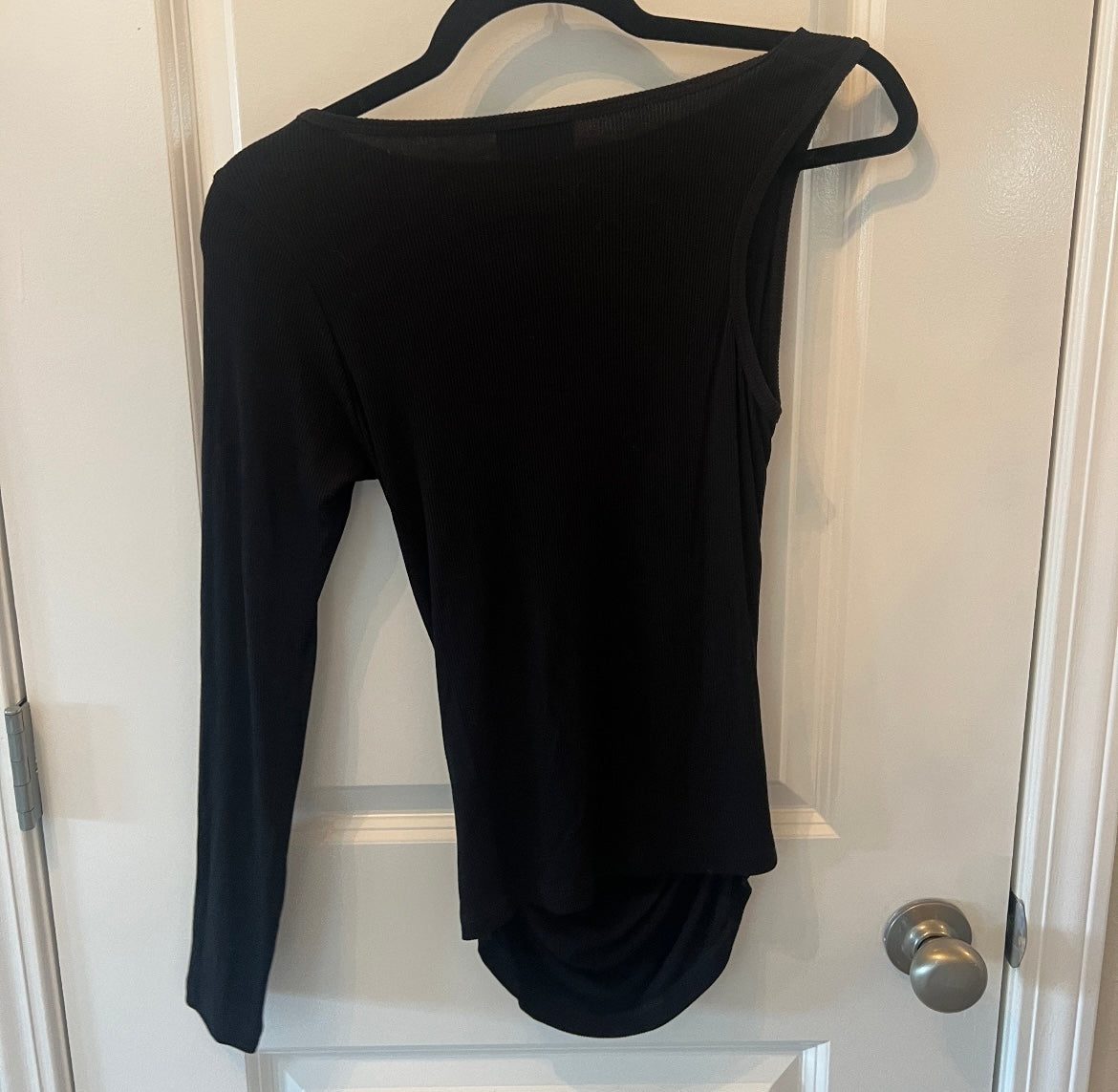 Ribbed One Sleeve Top w Cinched Sides Women’s Size Small Black