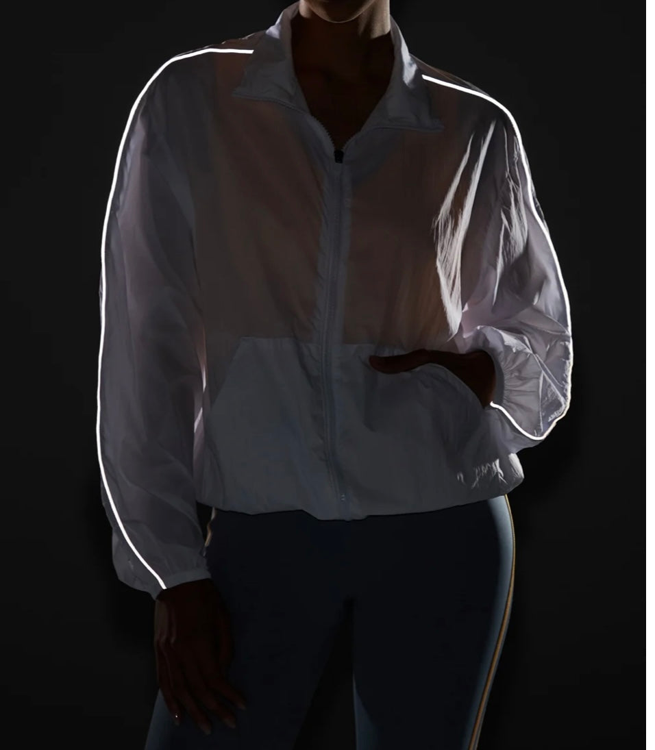 Fabletics Oversized Reflective Flyweight Windbreaker Jacket Women’s XS NWT White