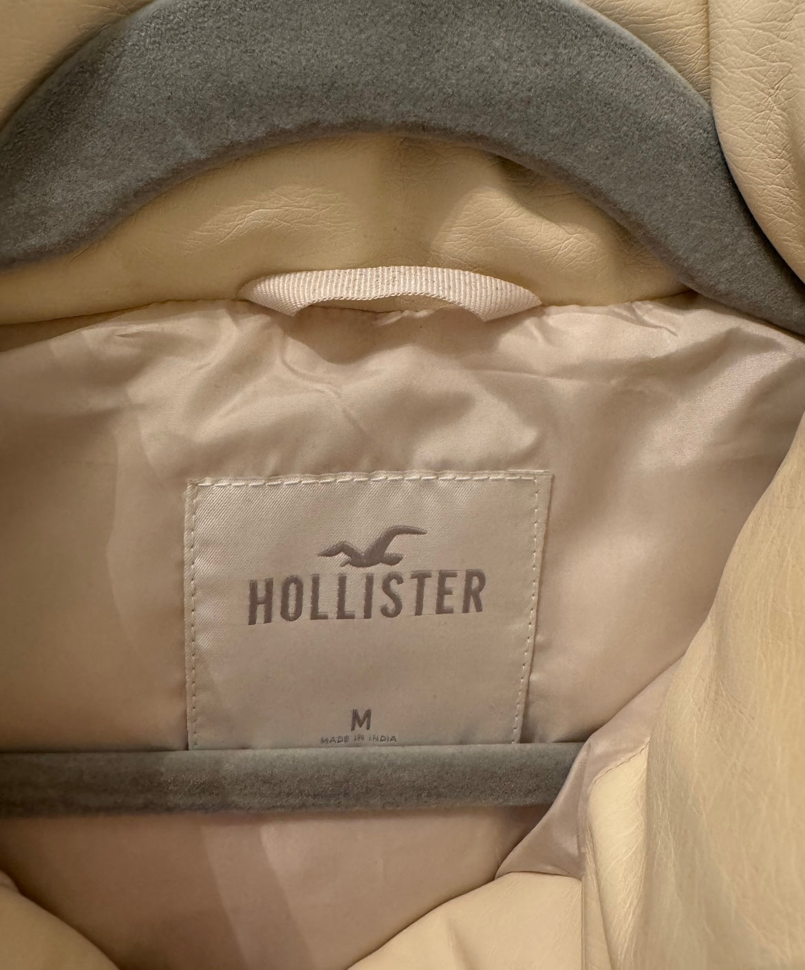 Hollister Puffer Vest Women’s Medium Cream