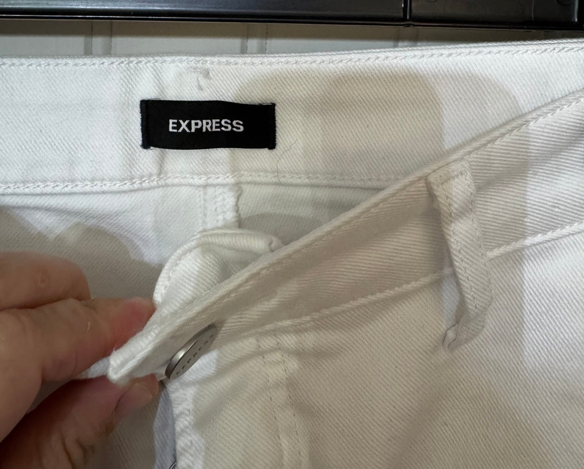 Express Low Rise Relaxed Straight Cargo Pants Women’s Size 0 Reg White