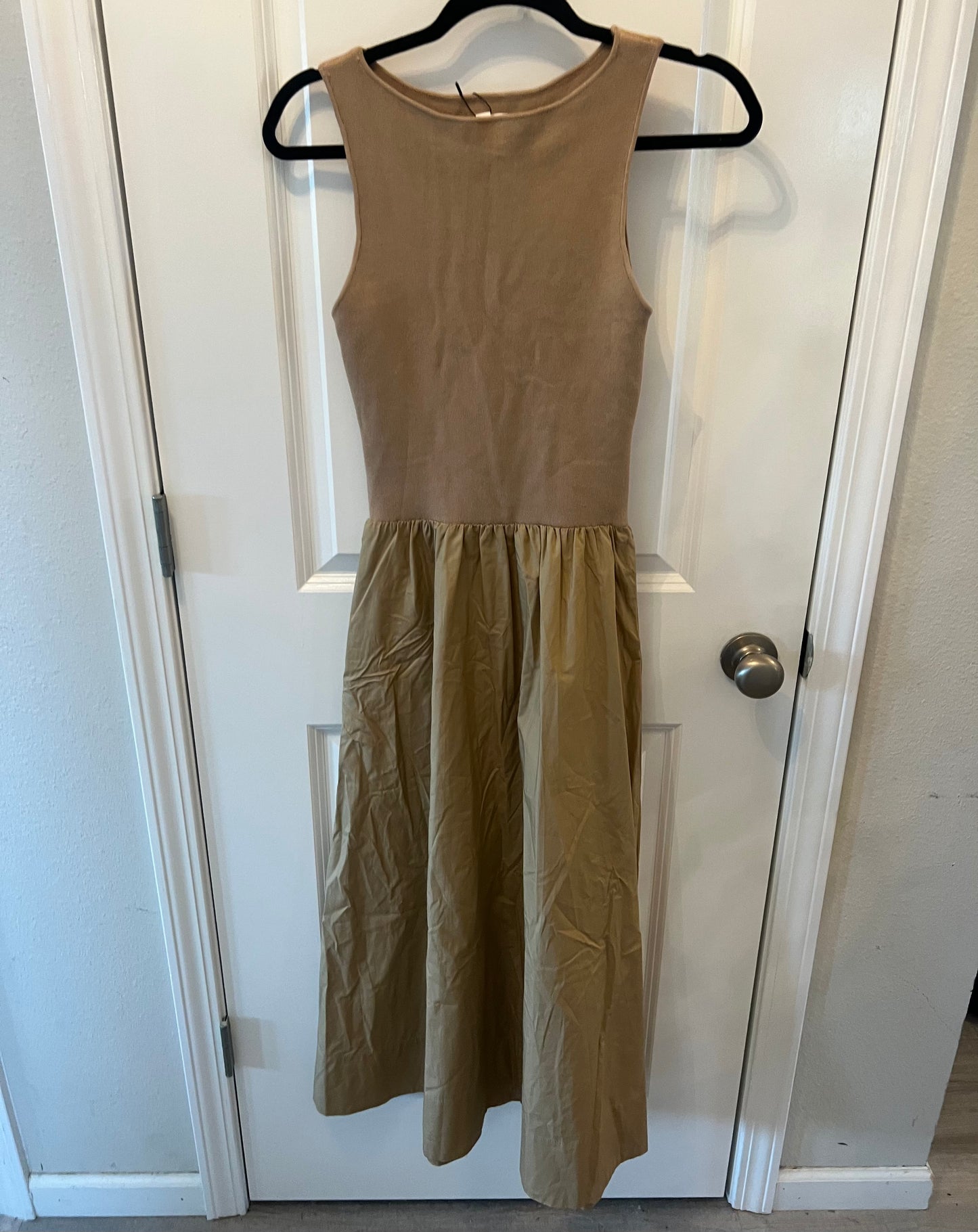 Boheme The Leia Sleeveless High Neck Midi Dress Women’s Size Small Tan