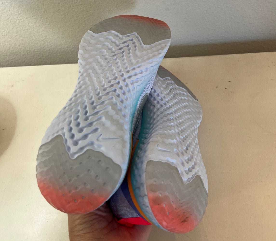 Nike Sneakers Women’s Size 6.5/Big Kids Size 5Y