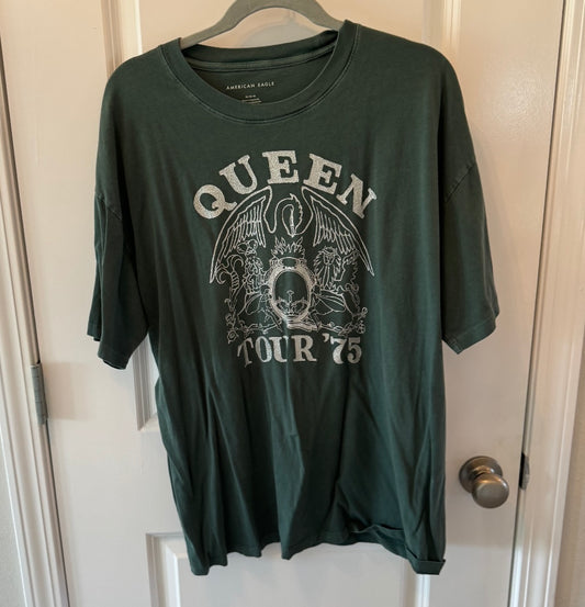 American Eagle Queen Tour ‘75 Band Tee Short Sleeve Graphic Women’s Size Medium Dark Teal