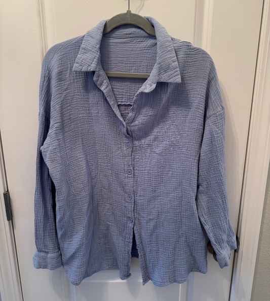 Button Front Top Women’s Medium Blue