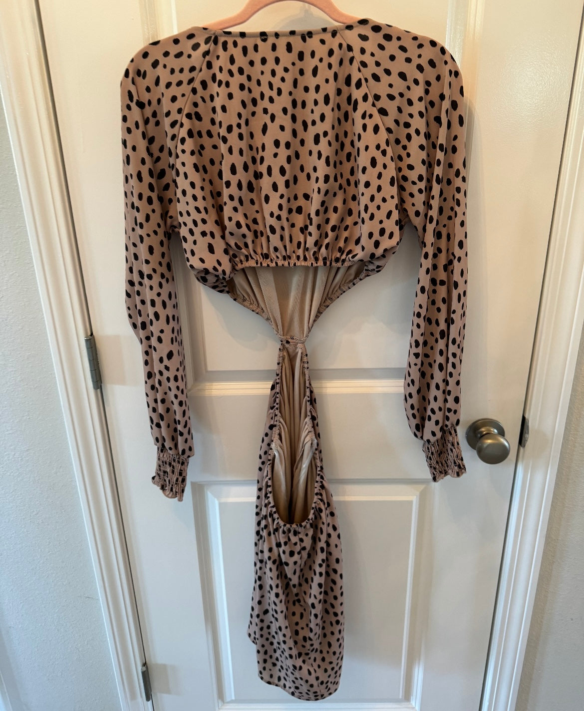 Leopard Print Long Sleeve Mini Dress w Side Cutouts Women’s Size Medium