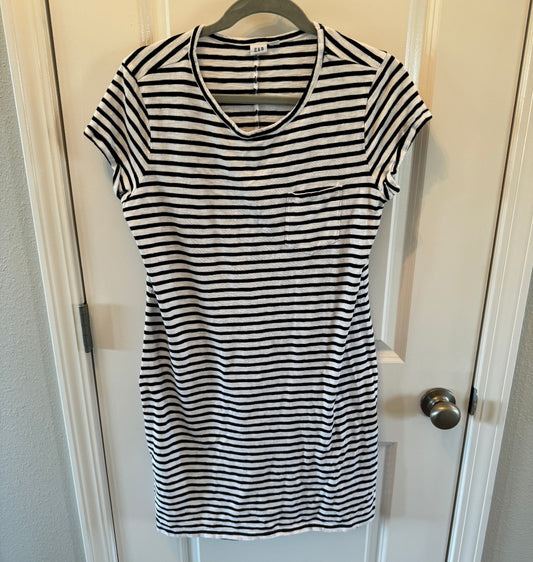 Gap Stripe VNeck TShirt Dress Women’s Size Medium White Black