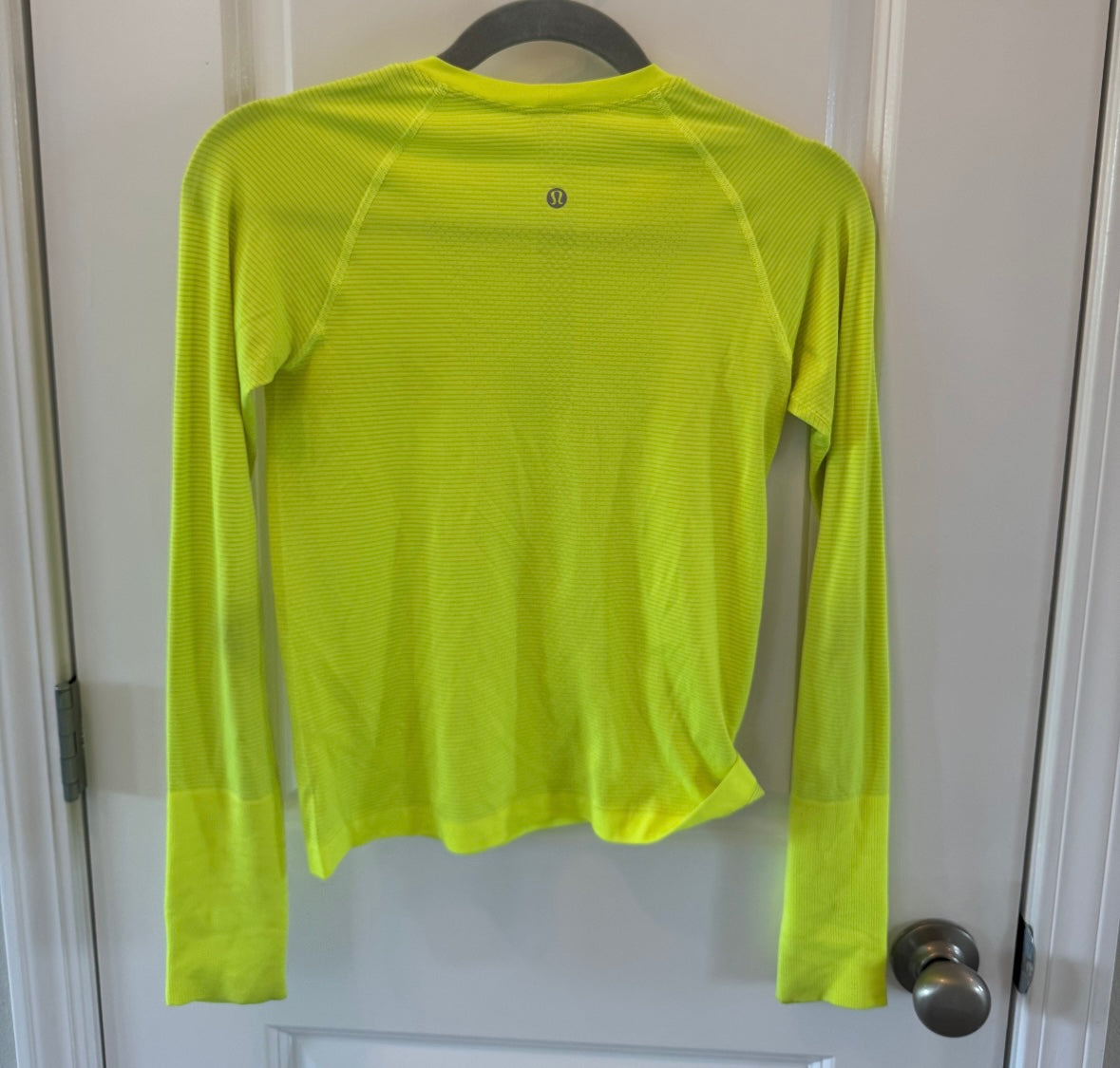 Lululemon Active Top Women’s Size 4 Neon Lime