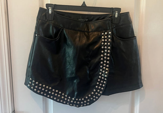 Venus Studded Faux Leather Skort Women’s Size 8 Black