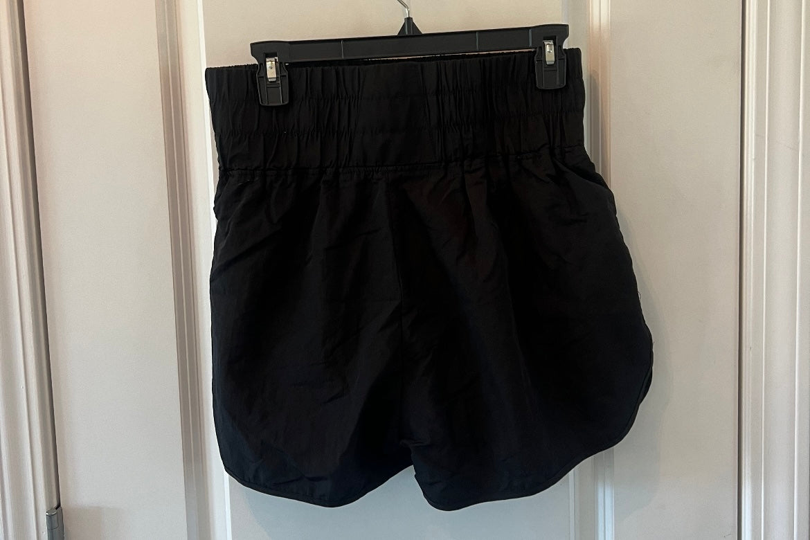 High Rise Active Shorts w Elastic Waist Women’s Size Medium 8-10 Black