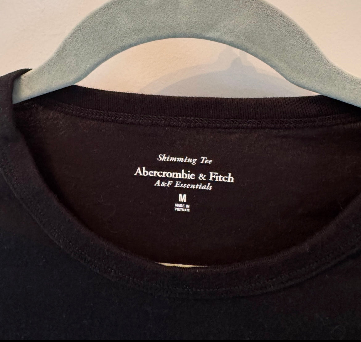 Abercrombie & Fitch Skimming Tee Women’s Medium