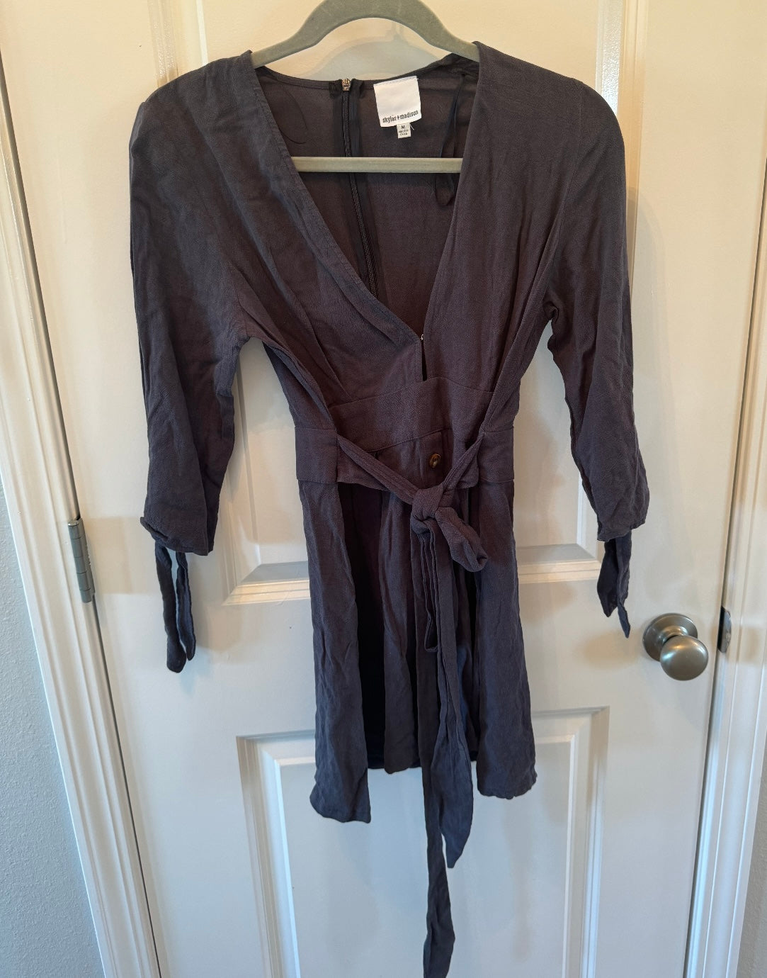 Skylar + Madison Long Sleeve Mini Dress Women’s Size Medium Dark Gray