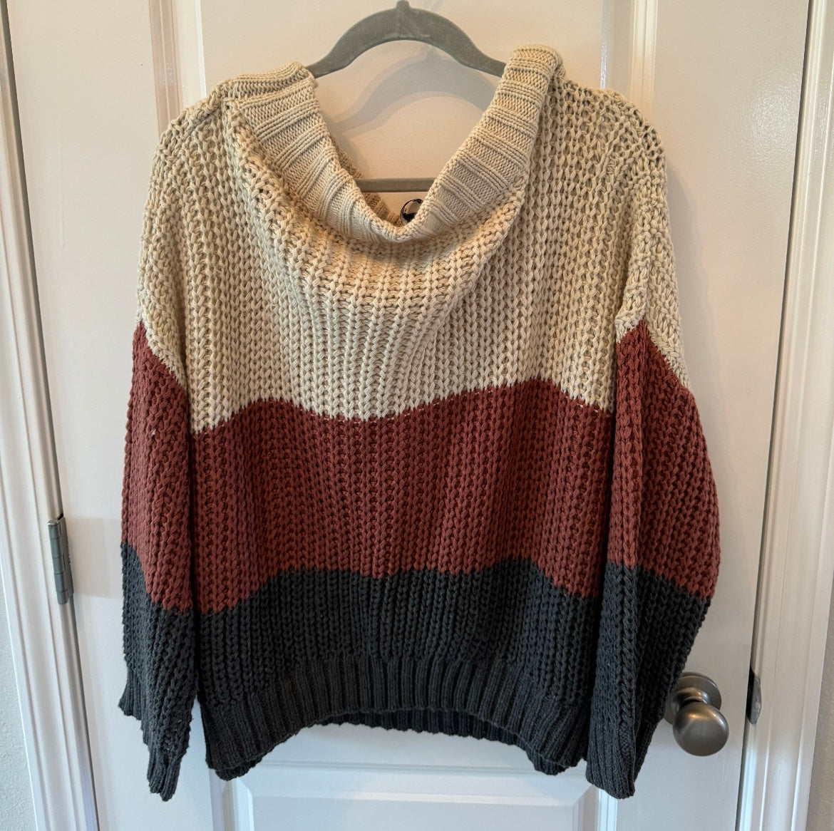 Aakaa Colorblock Stripe Sweater w Cowl Neck Women’s Size Large Cream