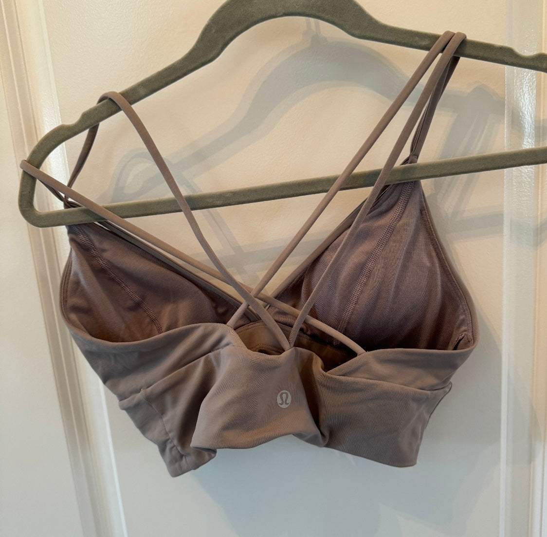 Lululemon Sports Bra Women’s Size 8 Taupe