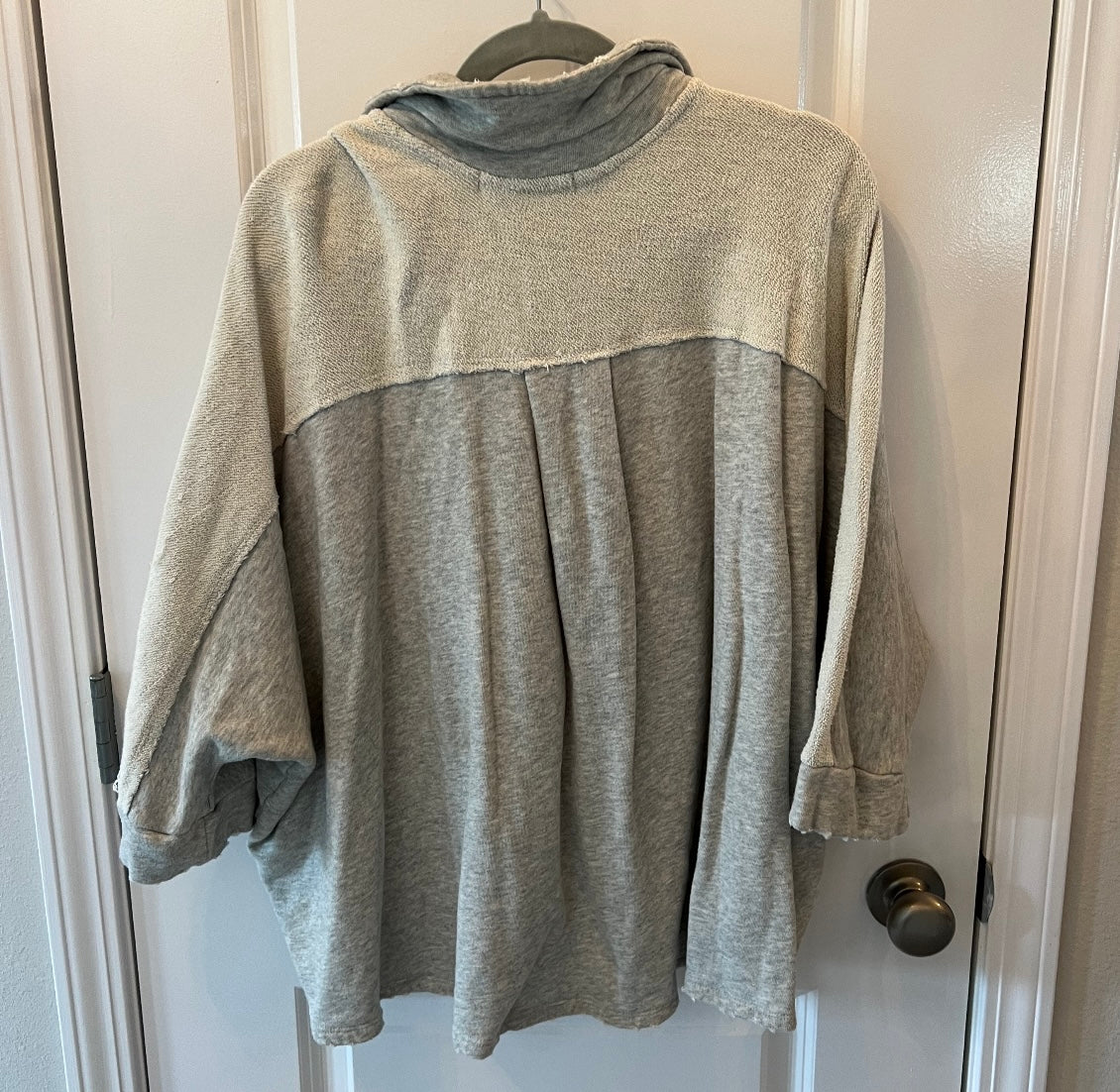 We The Free Oversized Button Front Shacket Women’s Size Small Gray
