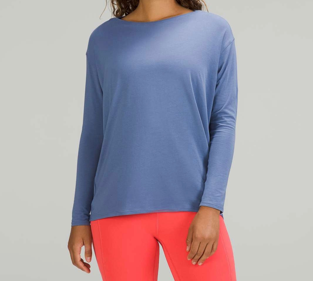 Lululemon Back in Action Long Sleeve Shirt Women’s Size 6 Water Drop
