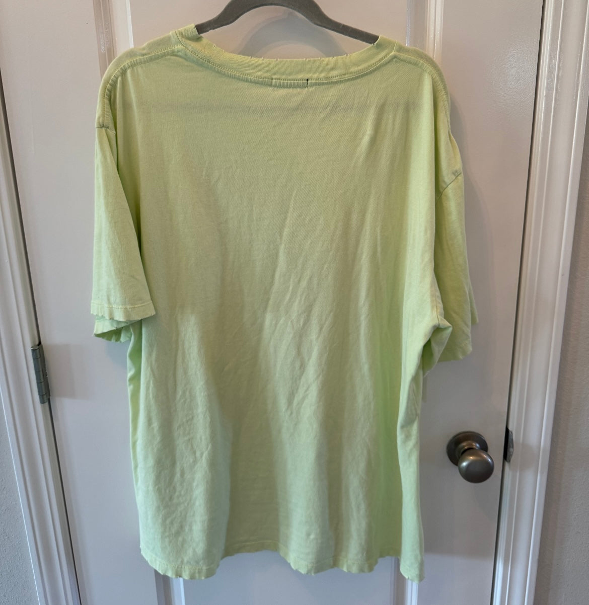 Distressed Free Bird Band Tee Short Sleeve Graphic Women’s Size M/L Lime