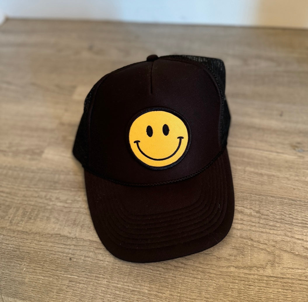 Smiley Face Mesh Trucker Hats Women’s Black Yellow