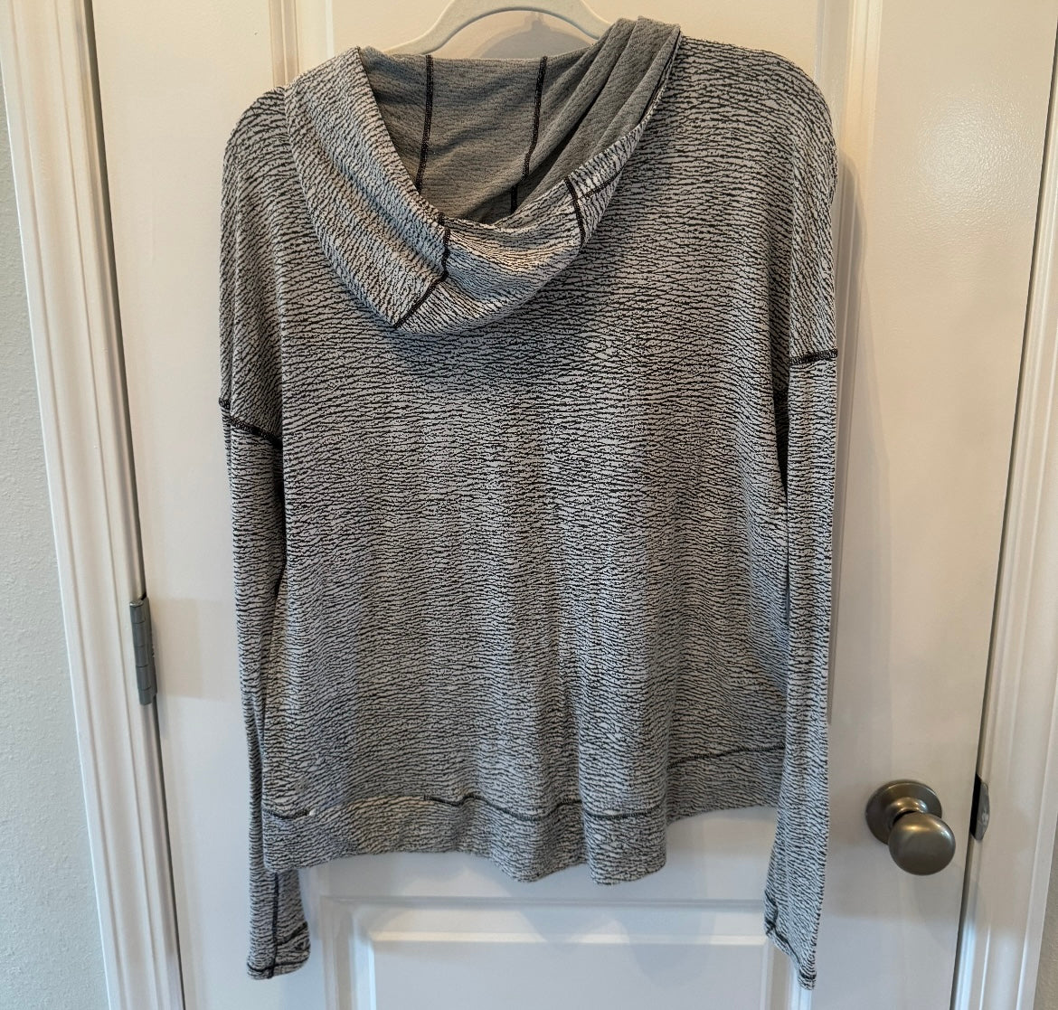 Lululemon Squad Goals Hoodie Women’s Size 10 Gray