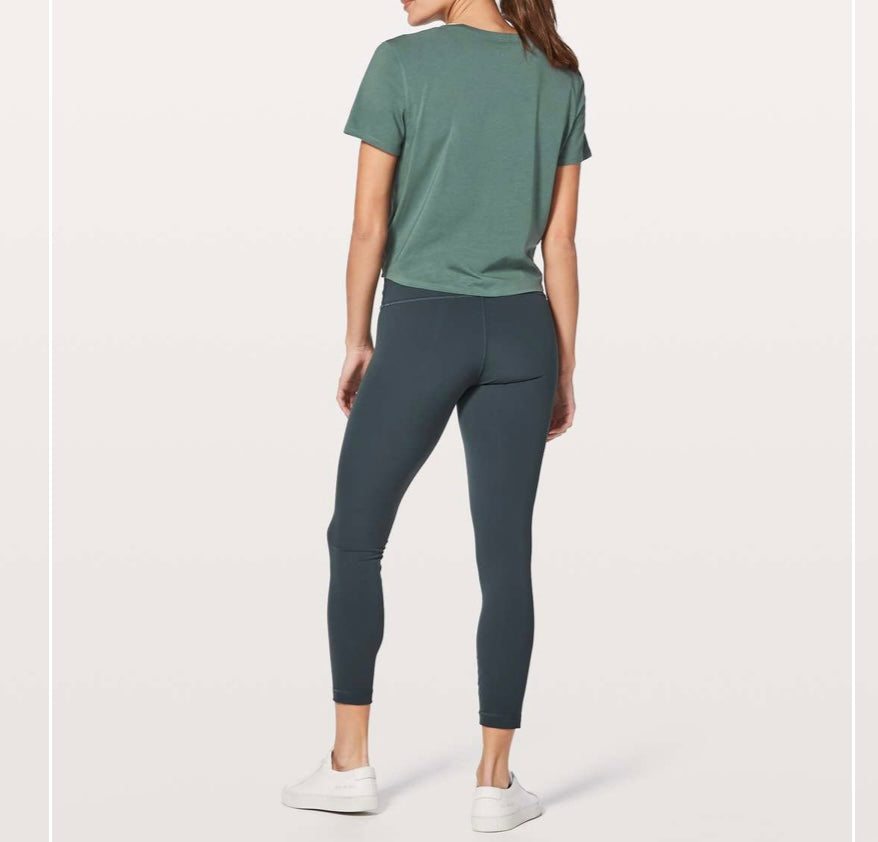 Lululemon Knot Gonna Fly Tee Women’s Size 4 (Small) Graphite Green