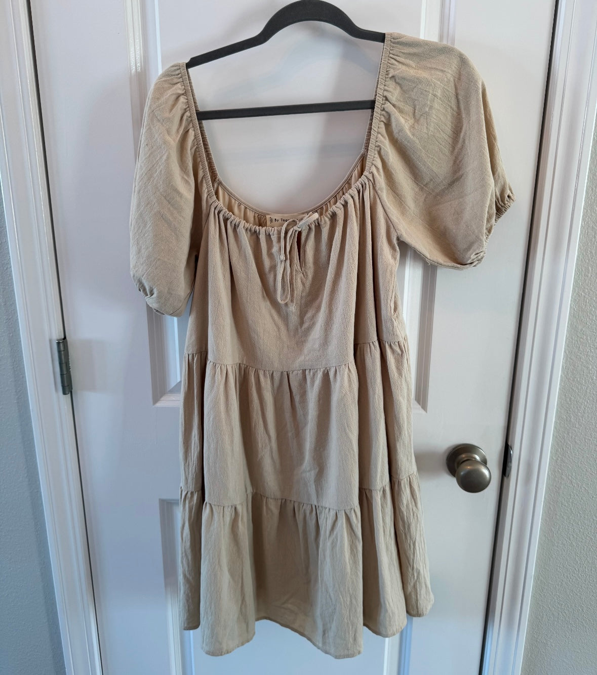 By Together Tiered Loose Fit Dress Women’s Size Small Tan NWT