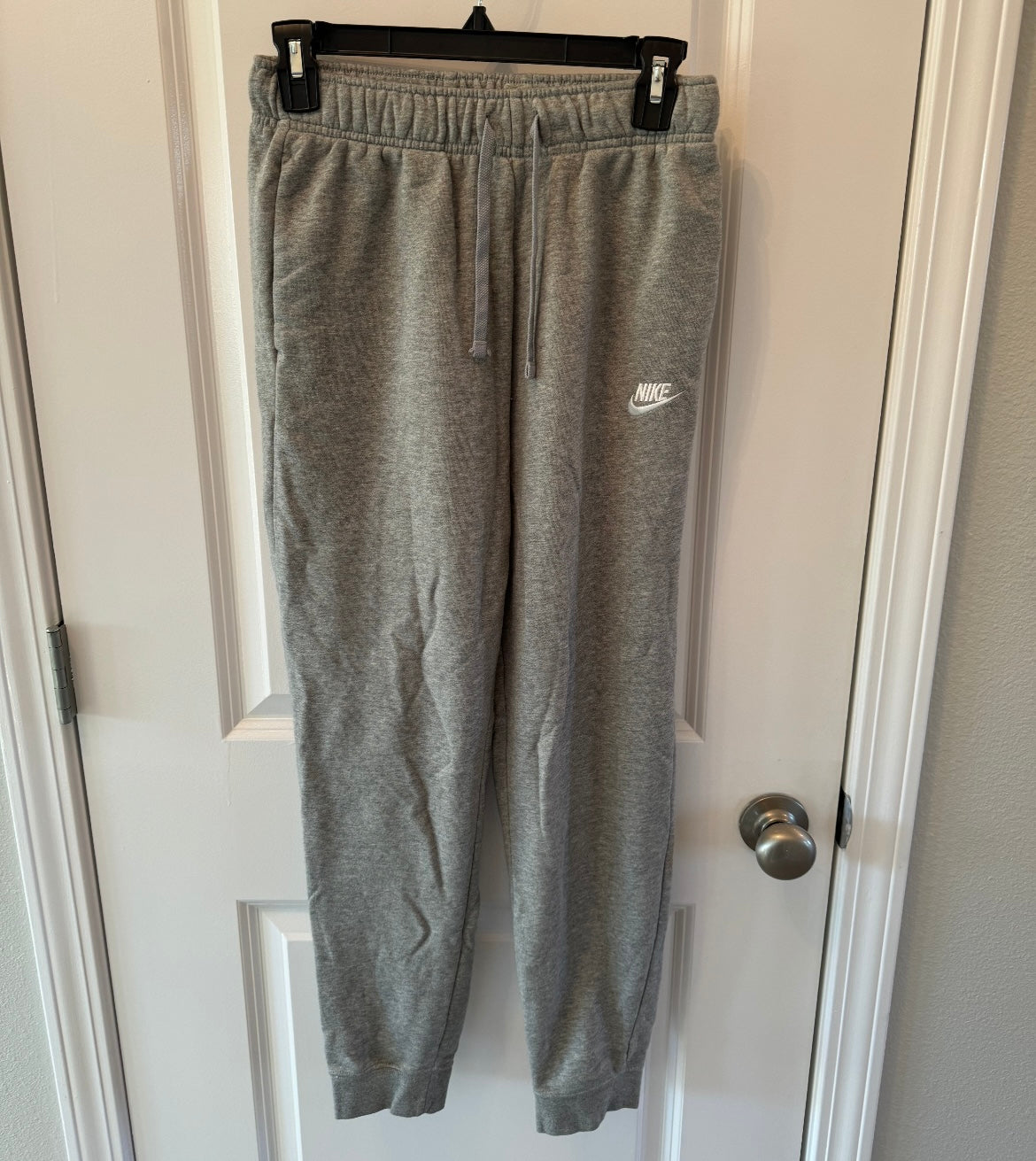 Nike Embroidered Logo Drawstring Sweatpants Women’s Size Small Heather Gray