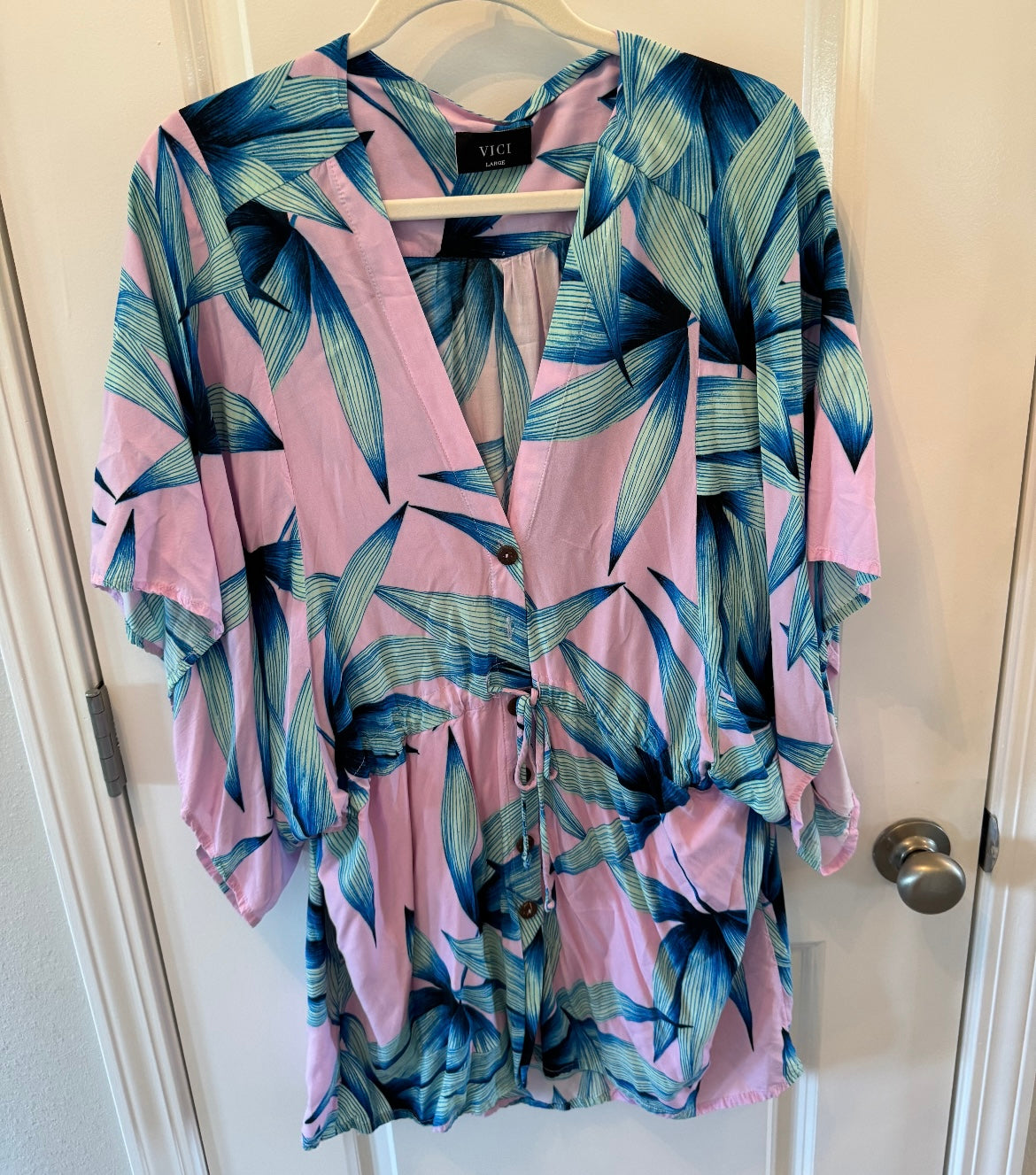 Tropical Print Romper Women’s Size Large Lilac Blue